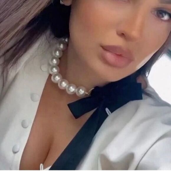 Anthro pearl choker #576 - Picture 4 of 7